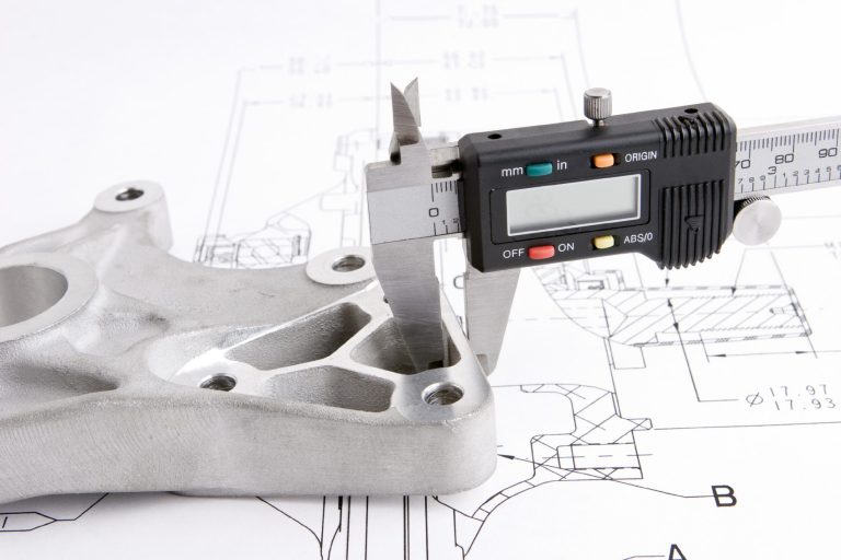 Präzises Reverse Engineering mit hochauflösendem 3D-Scan zur Erstellung digitaler CAD-Modelle für Nachfertigung oder additiver Fertigung.
