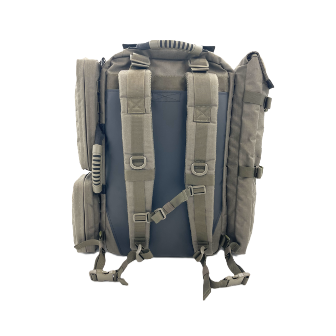 Rückseite eines entwickelten taktischen Rucksacks für Delta Tactical Medic UG zur Notfallversorgung verletzter Personen.
